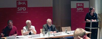 Von links: Manfred Ruckh, Herma von Schaper, Norbert Gietz, Leni Breymaier. Foto: E.v.Schaper